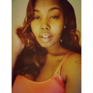 Meet your Posher, Brittney